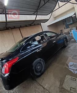 نيسان فيرسا
